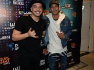 Neymar e Wesley Safadão posam juntos em camarim antes de show em São Paulo
