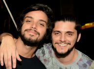 Bruno Gissoni curte festa após sua namorada, Yanna Lavigne, anunciar gravidez