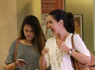 Fátima Bernardes passeia com filha por shopping em sua última semana de férias