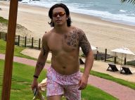 Whindersson Nunes nota mudanças no corpo diante de emagrecimento: 'Fininho'