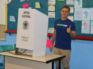 Luciano Huck e Karina Bacchi levam filhos para votações no Rio e em SP. Fotos!