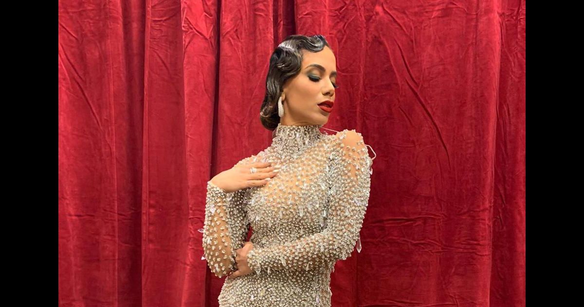 Anitta Aposta Em Body Decotado Para O Grammy Latino Nesta Quinta Feira