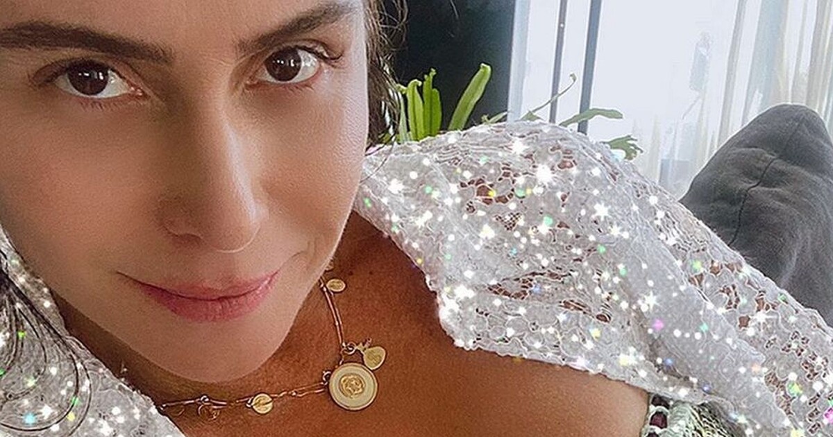 Giovanna Antonelli Aposta Em Biqu Ni Brilho E Barriga Rouba A Cena