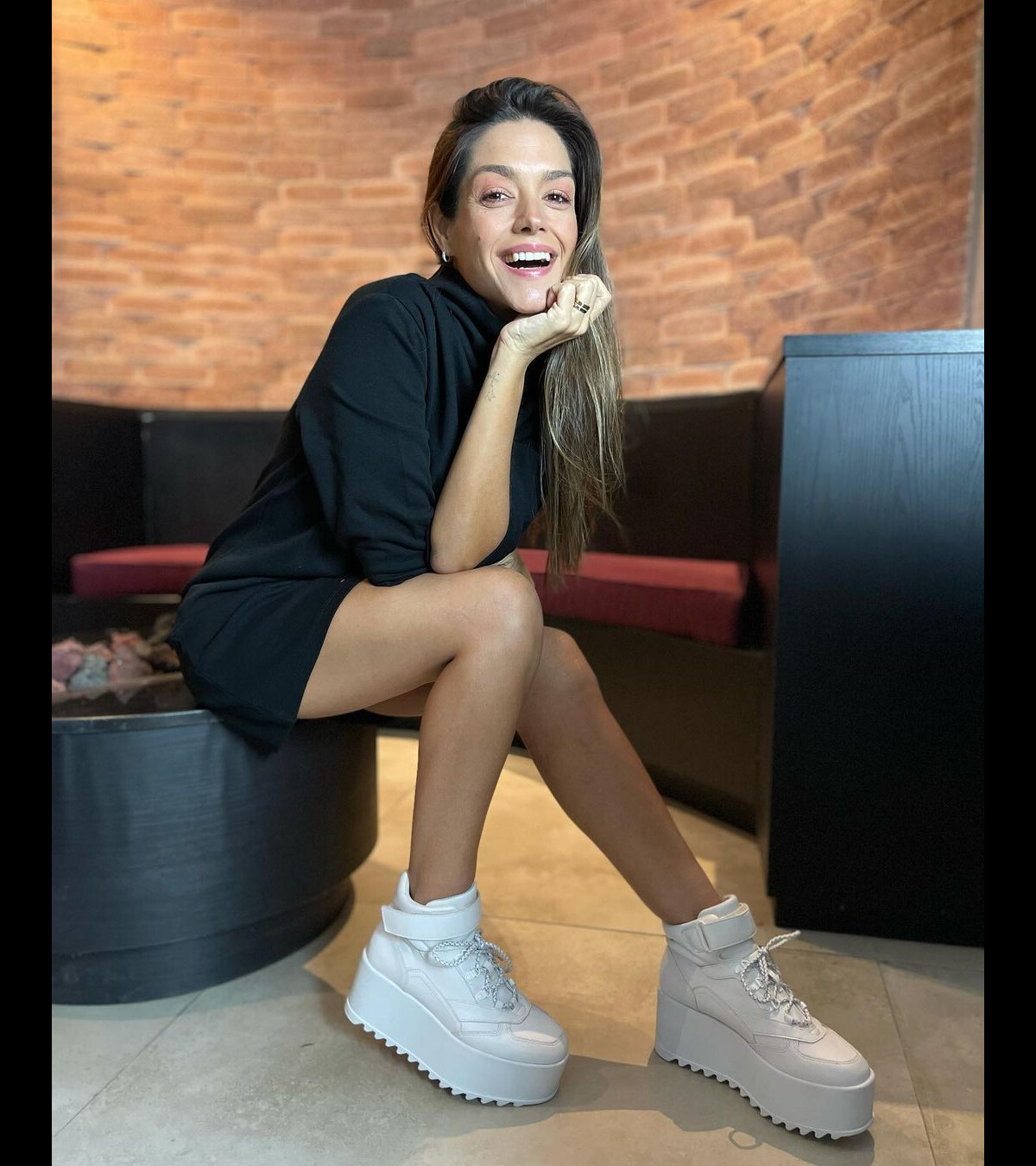 Foto Thais Fersoza chamou atenção ao mostrar seu look na web Purepeople