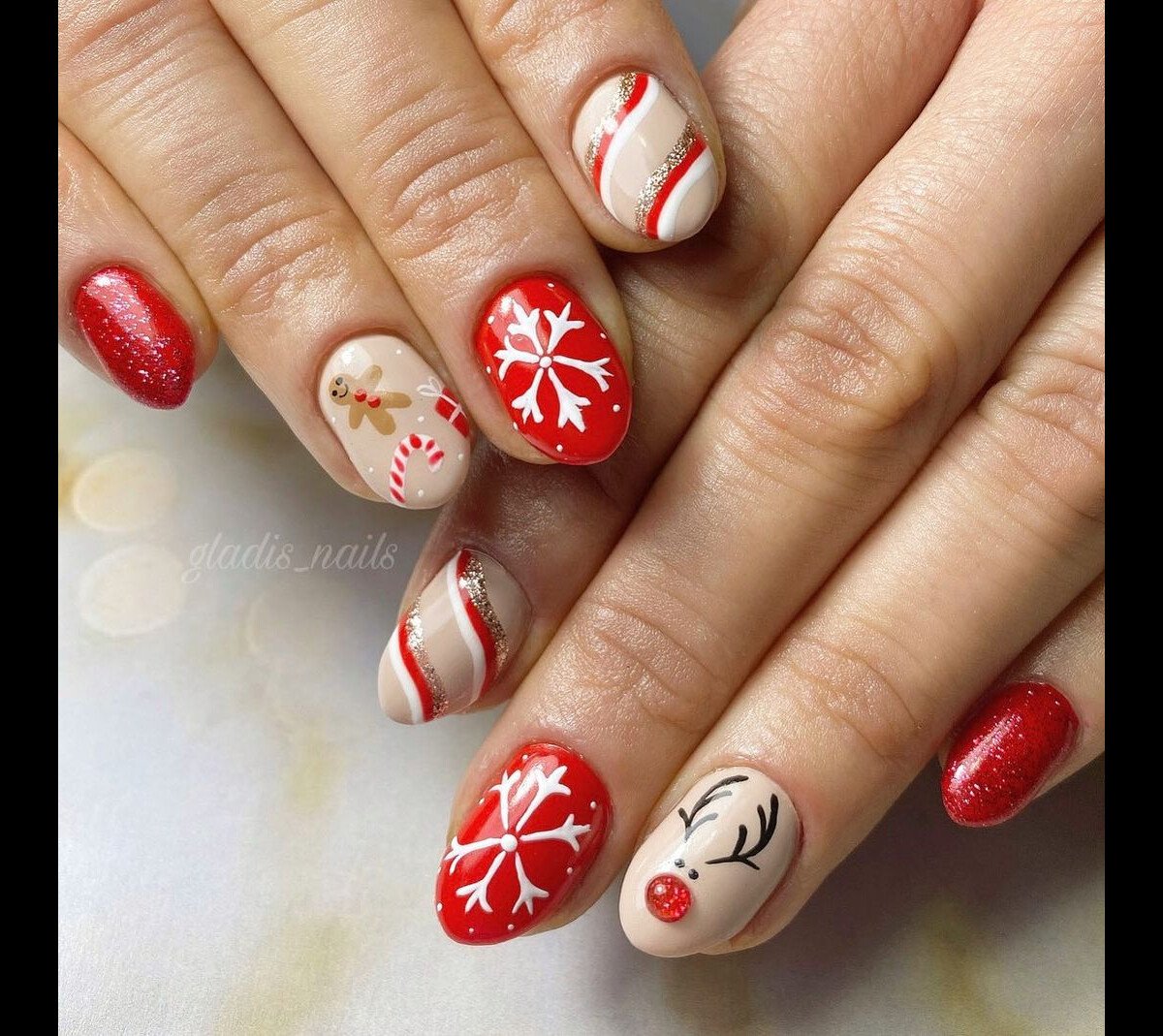 Foto Unhas Decoradas Para Natal Inclua Elementos Natalinos Como