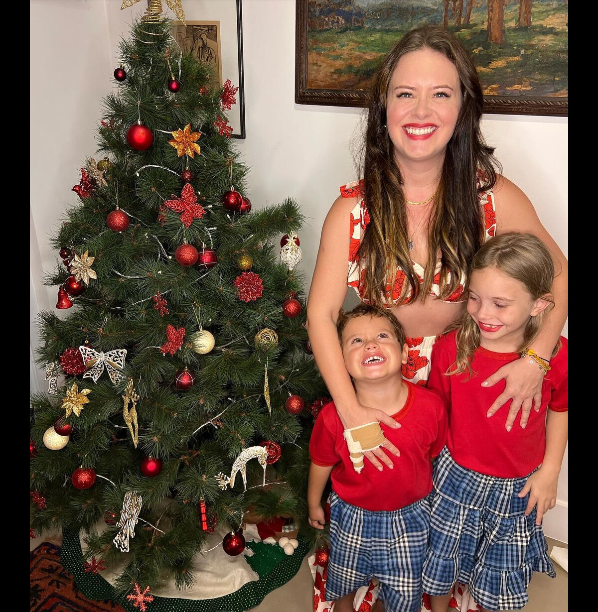 Foto Mariana Bridi Posou Os Filhos Valentim E Aurora No Natal