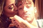 Neymar acompanha ensaio de fotos da irmã, Rafaella Beckran, no Rio de Janeiro