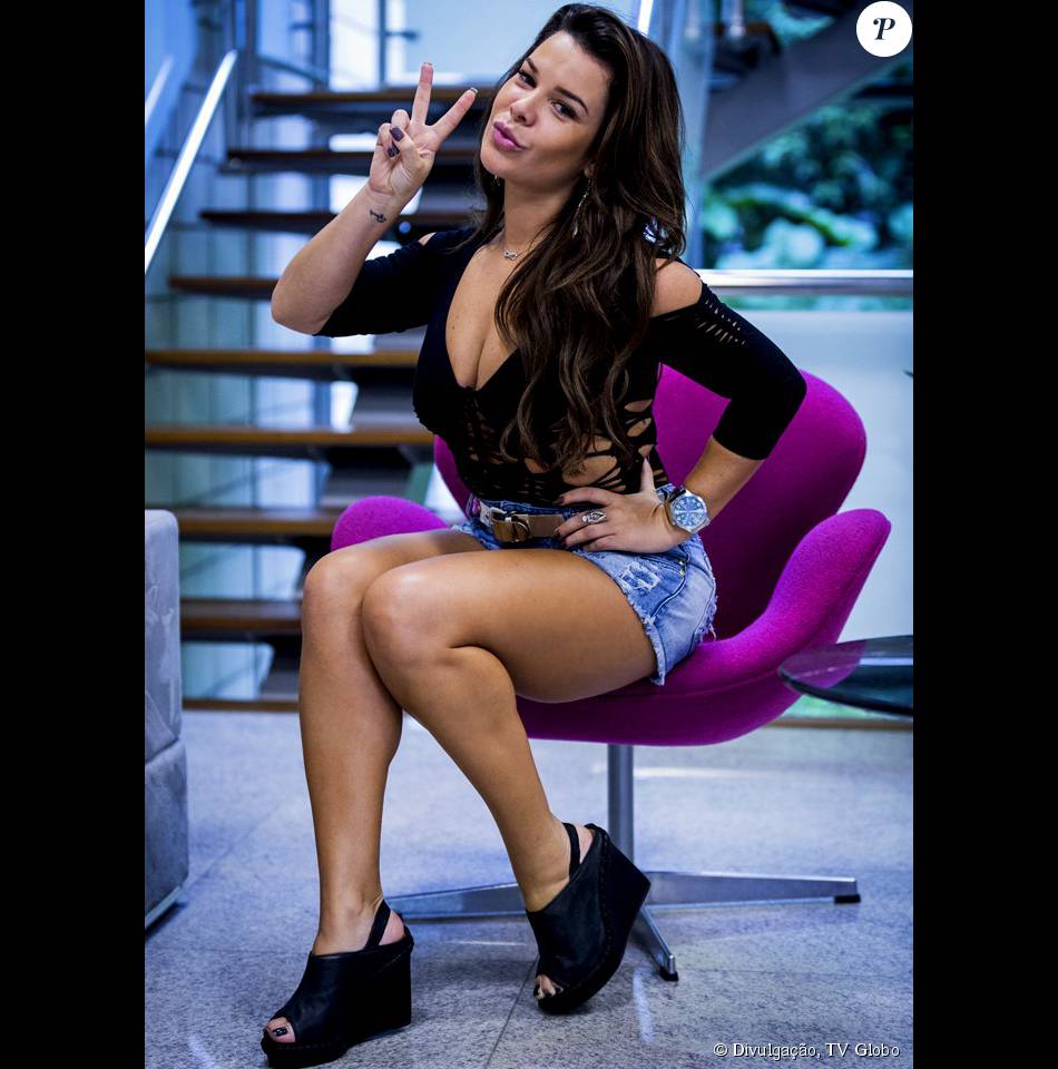 1149845-a-atriz-ainda-falou-dos-exercios-para-950x0-3.jpg
