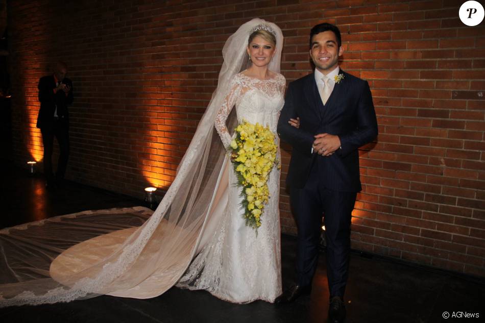 Antonia Fontenelle e Jonathan Costa se casaram após um pouco mais de um ano de namoro, em 12 de dezembro de 2015