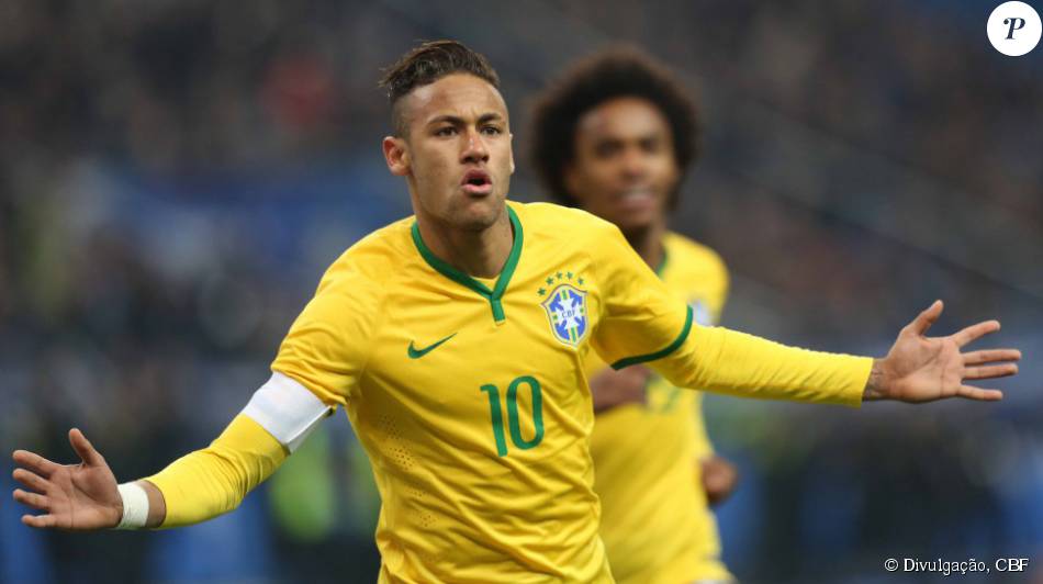 Neymar é finalista pela primeira vez do prêmio Bola de Ouro da Fifa. Brasileiro vai concorrer com Lionel Messi e Cristiano Ronaldo