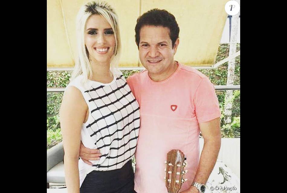 Ximbinha repassou para Thábata Mendes 10% da XCalypso. A cantora já deixou a banda mas ainda não recebeu pelo seu trabalho em estúdio