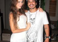 Rayanne Morais fica noiva de Douglas Sampaio e mostra anel: 'Sem palavras'