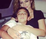 Cleo Pires posta foto com o irmão caçula, Bento, no colo, nesta segunda-feira, 24 de dezembro de 2012