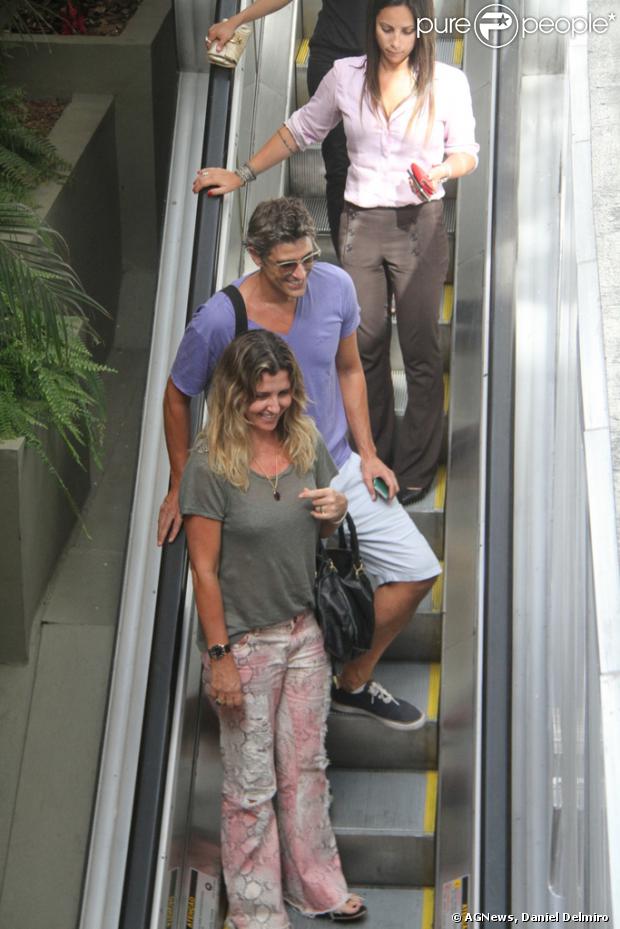 Reynaldo Gianecchini é flagrado no shopping Fashion Mall, na Zona Sul do Rio de Janeiro, em 4 de janeiro de 2014