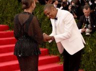 Beyoncé perde anel e Jay-Z simula pedido de casamento no tapete vermelho do Met