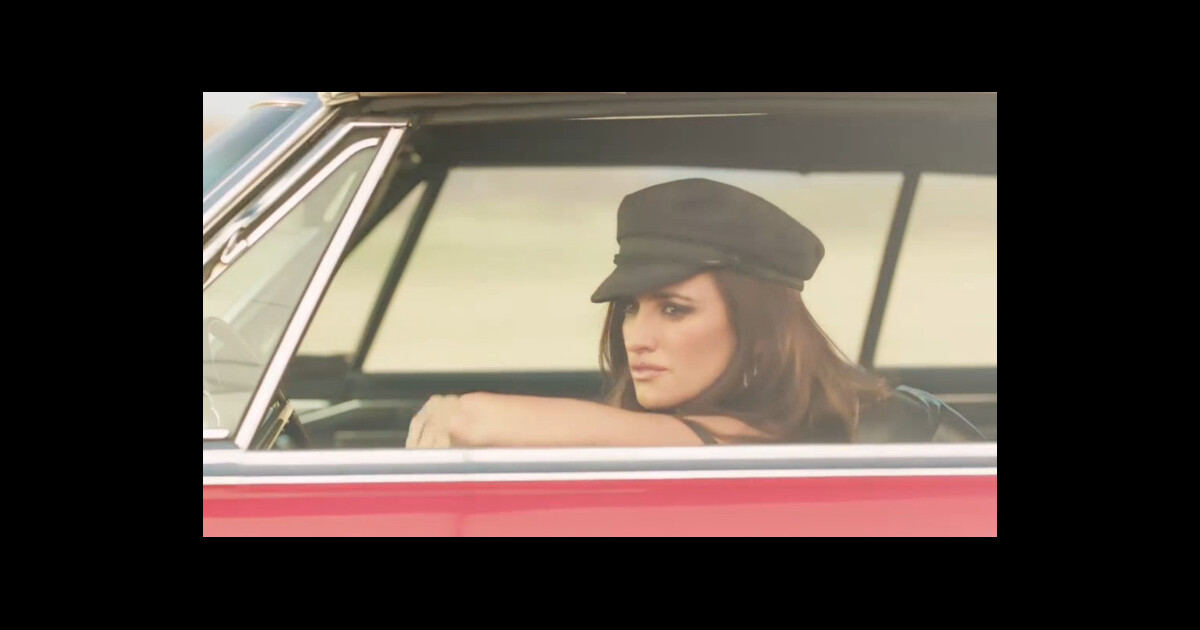 Pen Lope Cruz Aparece Em V Deo Sexy Para Lan Ar Campanha De Lingerie