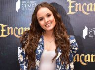 Larissa Manoela exibe cabelo frisado em pré-estreia de filme. Fotos do look!