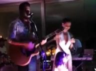 Deborah Secco solta a voz ao lado da filha, Maria Flor, em festa de réveillon