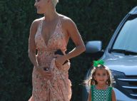 Estilo em família! Deborah Secco e filha aliam tendências em looks. Fotos!