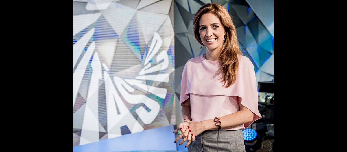 Foto Poliana Abritta Apresentadora Do Fant Stico Desde Quando