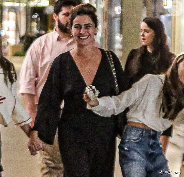 Giovanna Antonelli E Suas Filhas G Meas Esbanjam Carisma Em Passeio