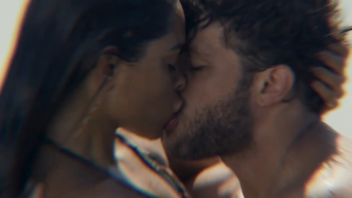 Foto Ari Chay Suede E Brisa Lucy Alves Trocaram Beijos Ardentes Na