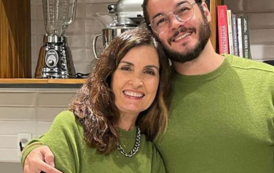 Fátima Bernardes e Túlio Gadêlha surgem fantasias divertidas para