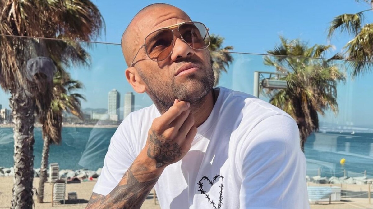 Foto Daniel Alves vai ficar preso até o julgamento Purepeople