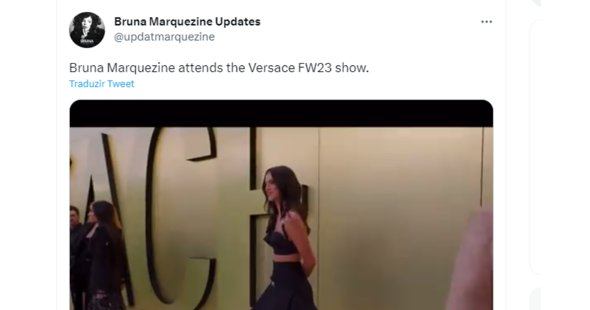 Bruna Marquezine Elegeu Minissaia Para Desfile Da Versace Purepeople