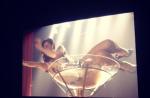 Claudia Raia posta foto antes de cena de strip de Lívia Marini em 'Salve Jorge'
