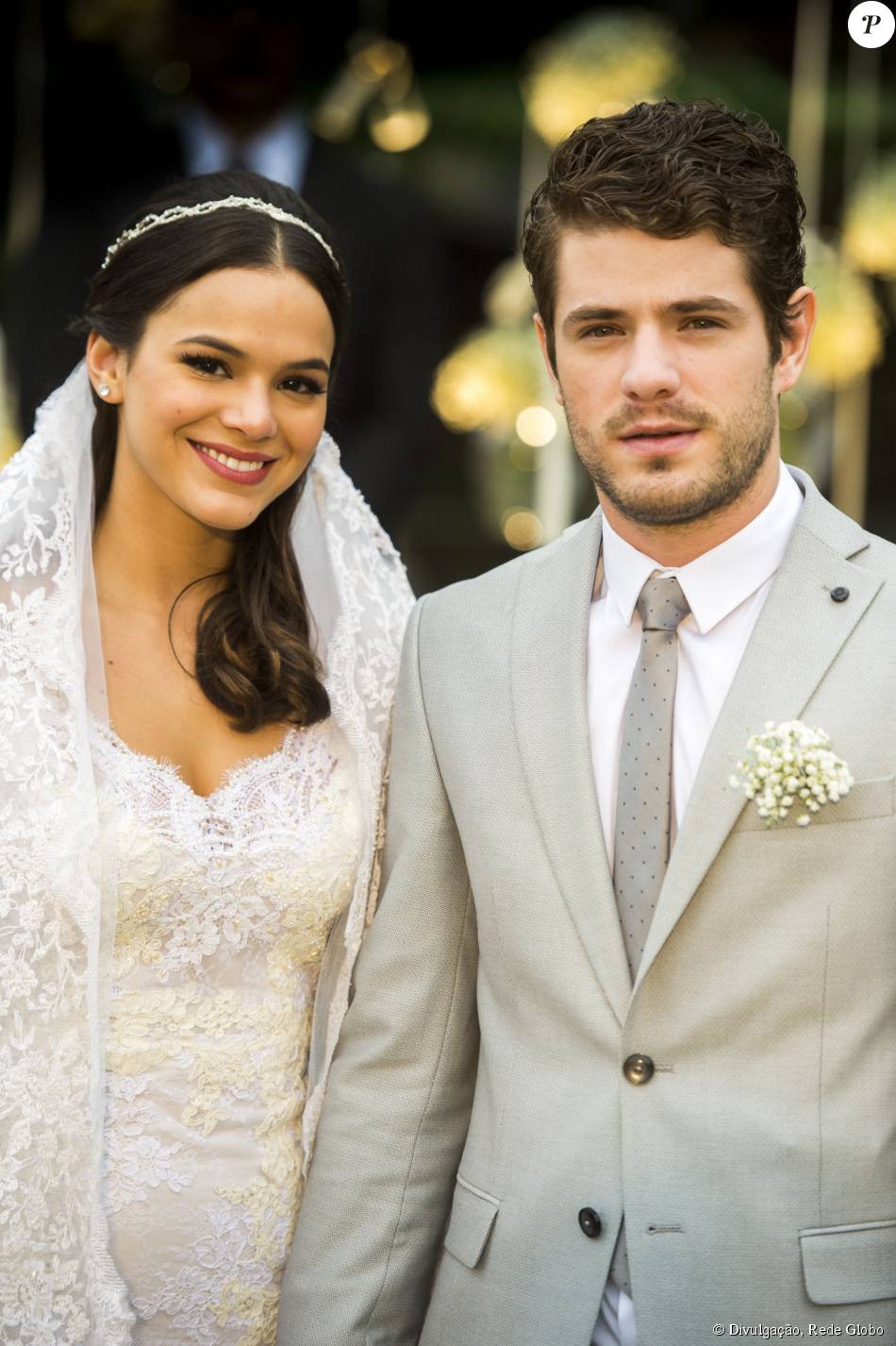Mari (Bruna Marquezine) e Benjamin (Mauricio Destri) se casam em 'I Love Paraisópolis', da Rede Globo