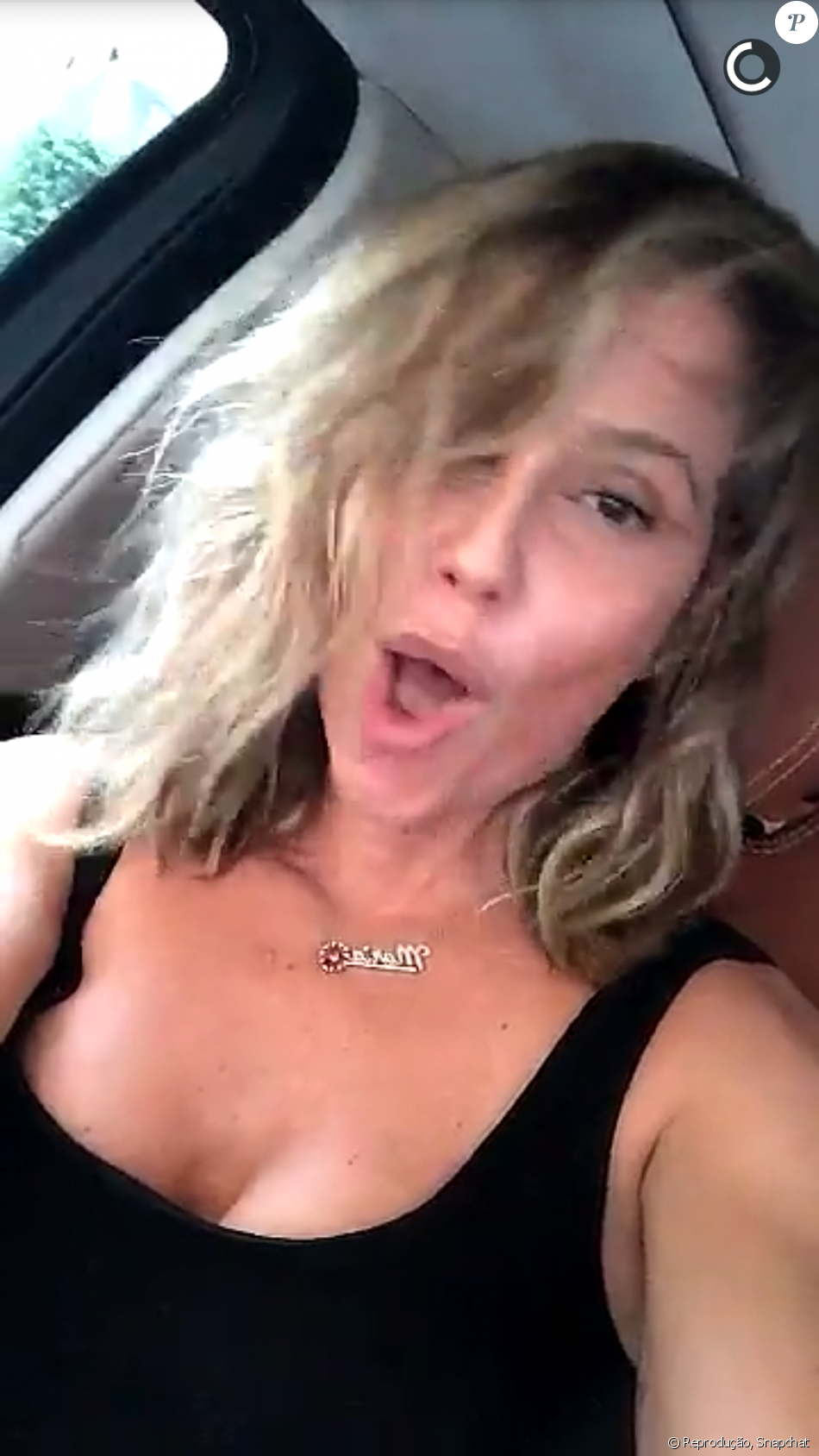 Deborah Secco mudou de visual nesta quinta-feira, 28 de janeiro de 2016