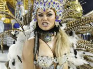 Carnaval: ex-BBB Natalia Casassola mostra demais em desfile no Rio