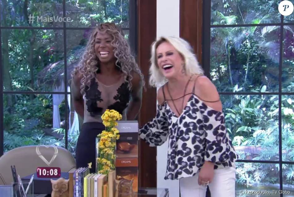 Adélia, sexta eliminada do 'BBB16', levou apalpada de Ana Maria Braga durante participação no 'Mais Você' desta quarta-feira, 9 de março de 2016. 'É quase irresistível não passar a mão', brincou a apresentadora
