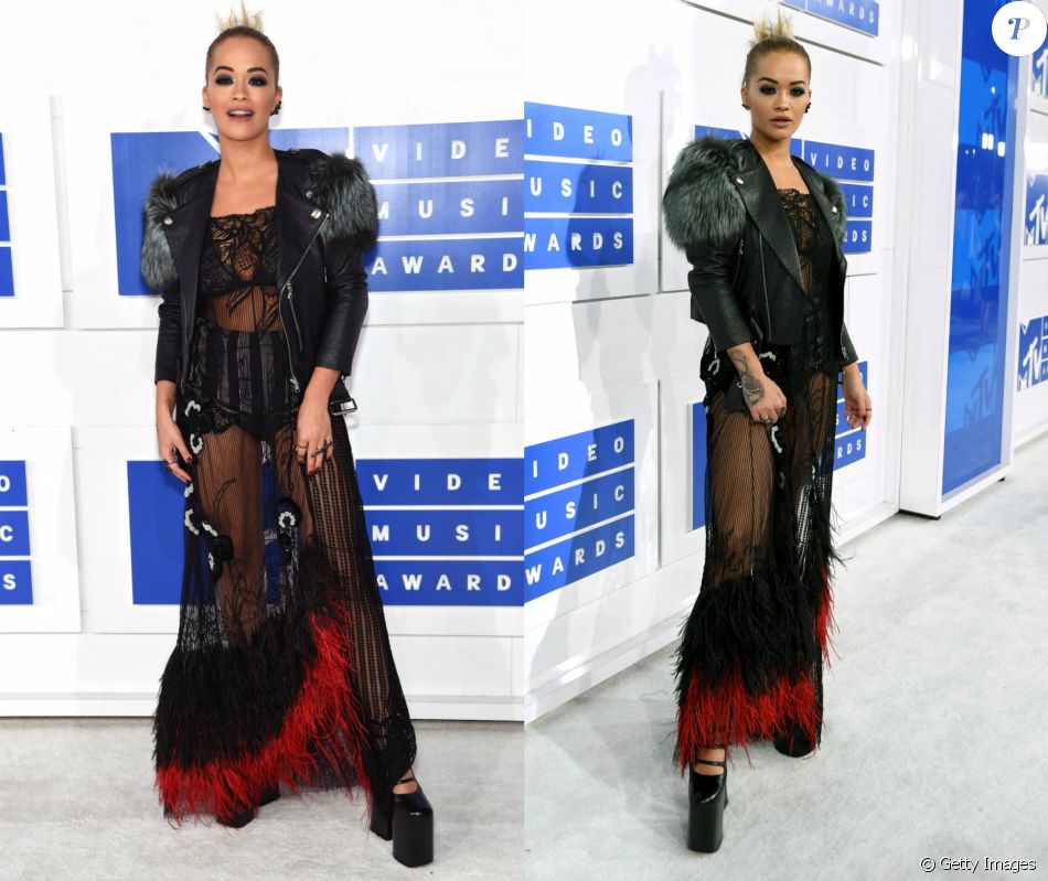 O estilo vintage e a transparência também tomaram conta do tapete branco. Rita Ora chamou atenção do público usando um sobretudo de tule e plumas de Marc Jacobs