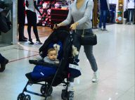 Filho de Sophie Charlotte rouba a cena ao embarcar com a mãe em aeroporto. Fotos