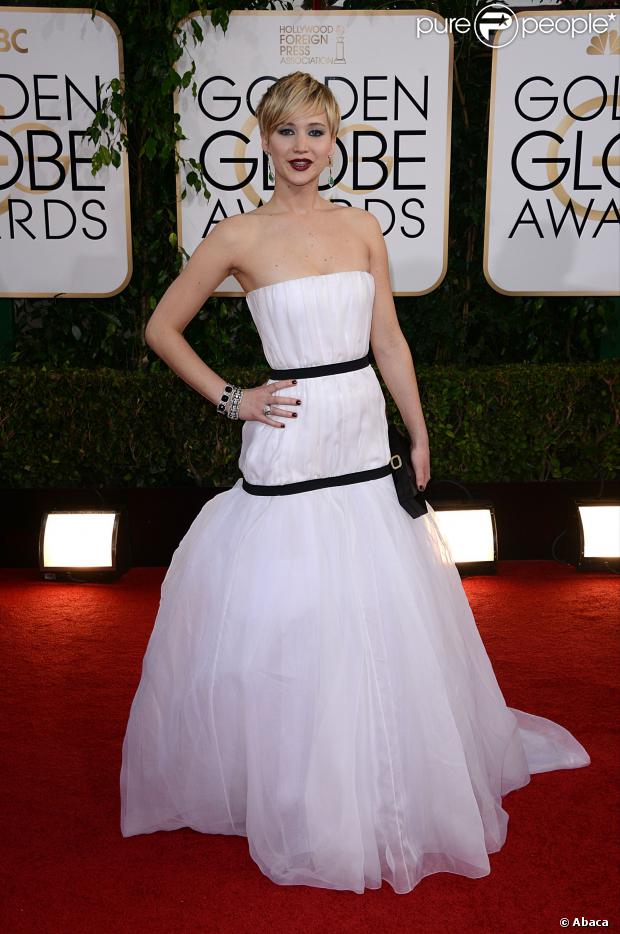 Jennifer Lawrence usou um vestido da grife Dior no Globo de Ouro 2014