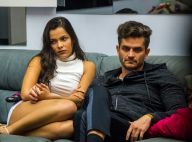 Abadá do ex-BBB Marcos customizado por Emilly é vendido por R$ 11 mil em leilão