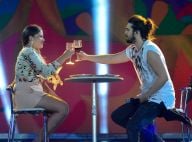 Luan Santana tem jantar romântico com fã no palco de show em festival de música