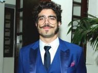 Caio Castro quer raspar cabelo após novela: 'O bigode vou deixar. Galera gosta'