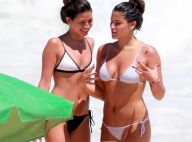 Giulia Costa curte praia do Rio com amiga e coloca bronzeado em dia. Veja fotos!
