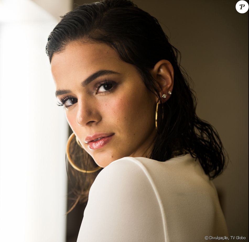 Bruna Marquezine aumenta R$ 50 mil em cachê após reatar namoro e novela na Globo