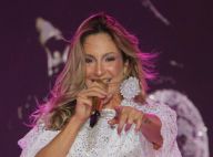 Fã leva bronca de Claudia Leitte por não largar celular: 'Olha para mim!' Vídeo