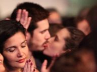 Casal em novela, Juliana Paiva e Nicolas Prattes se beijam em show. Fotos!