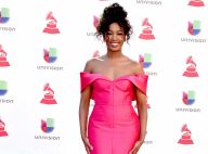 Iza elege vestido estilo sereia e brilha ao desfilar em red carpet de premiação