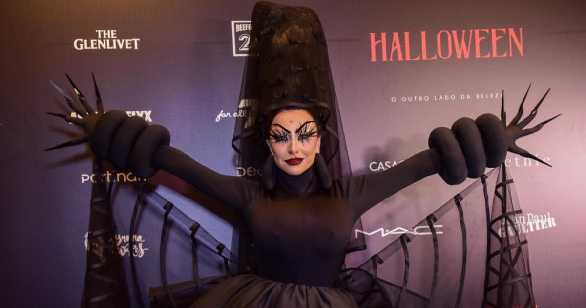 Sabrina Sato elege look icônico para baile de Halloween Dona Aranha