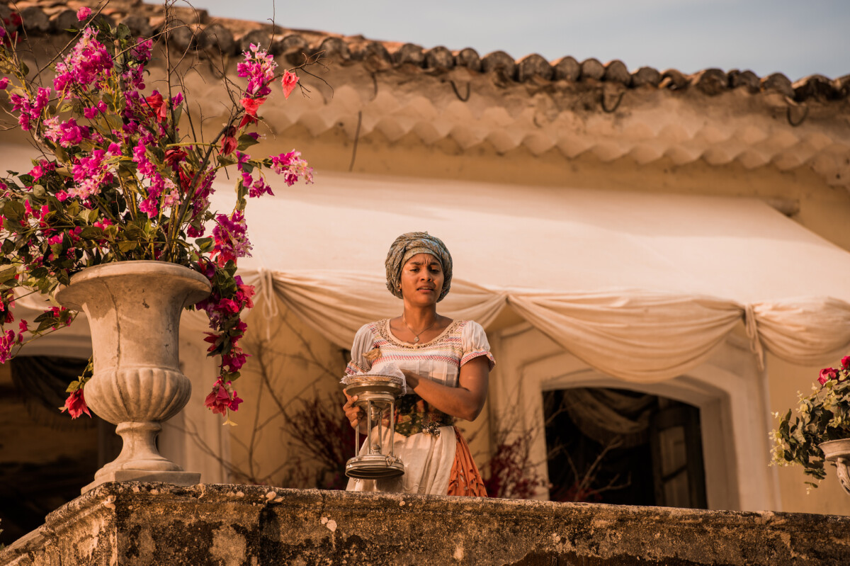 Foto Barbara Reis A Doninha Da Novela Velho Chico Se Formou Na CAL