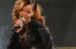 Rihanna cancela show da turnê Diamonds por causa de doença