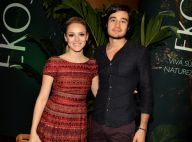 Tiago Iorc canta em abertura de trama estrelada pela namorada, Isabelle Drummond
