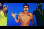 Justin Bieber fica sem camisa no clipe 'Lolly', do rapper Maejor Ali